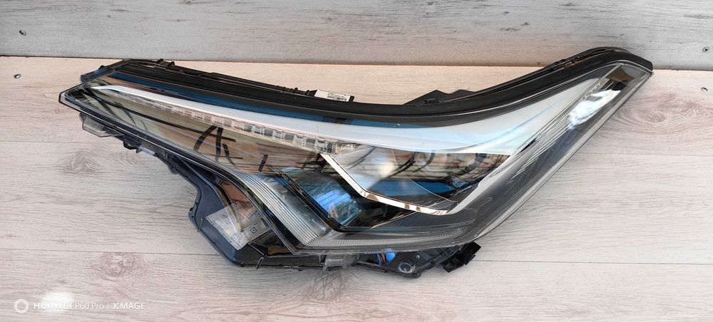 Фар за Toyota C-HR Full LED / Тойопта Ц-ХР Фул ЛЕД