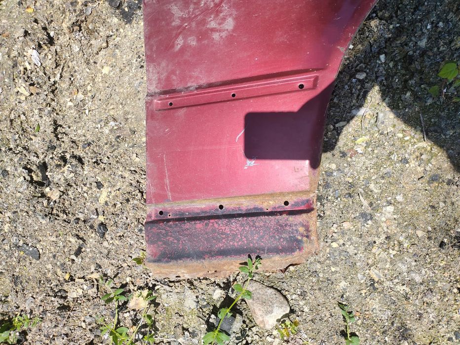 Продам правое крыло БМВ Е34