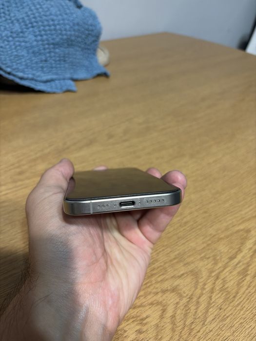 Продам iPhone 15 pro 128 gig серый