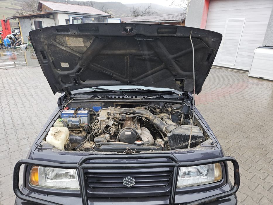 Suzuki vitara 1.6 i, 4 x 4 reductor mic mare