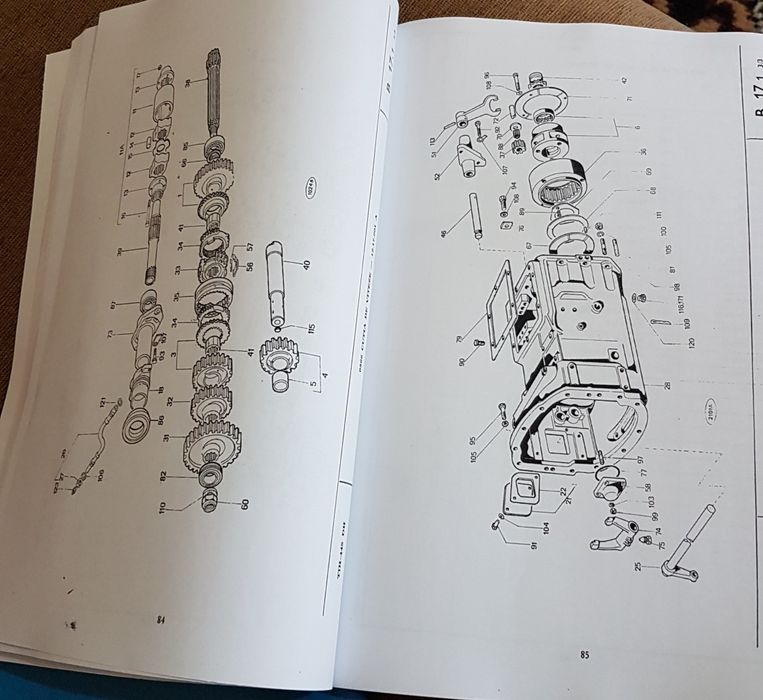 Carte/Catalogul Pieselor de Schimb TIH-445