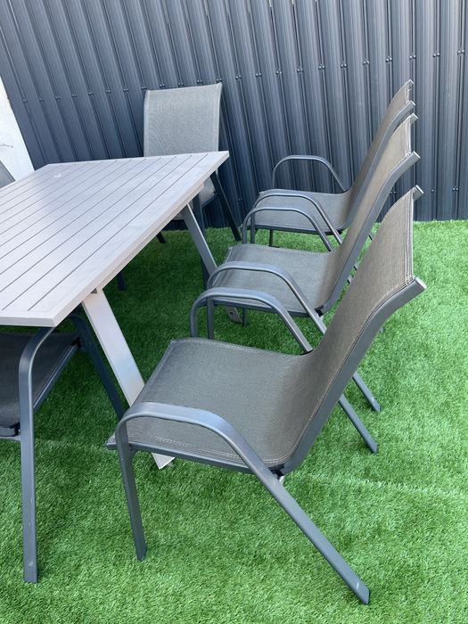 Maă terasa cu scaune