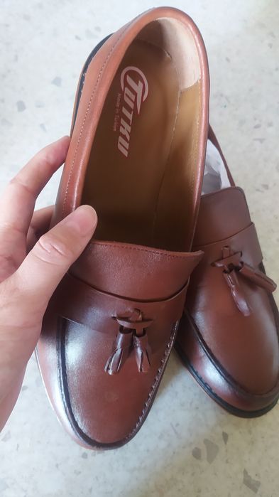 Продается новые мужские кожаные лоферы