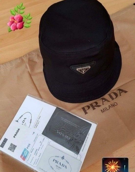 Palarie Prada,marime universala, logo metalic, saculet, etichetă