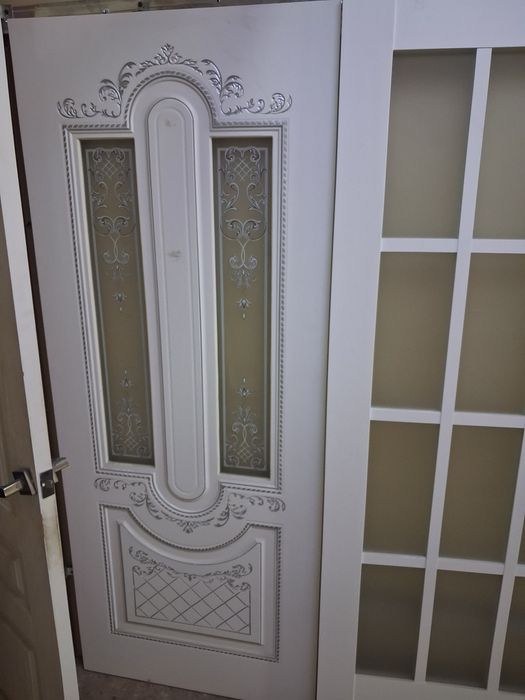 Распродажа дверей с витрины