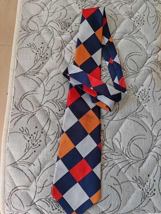 Вратовръзки три броя