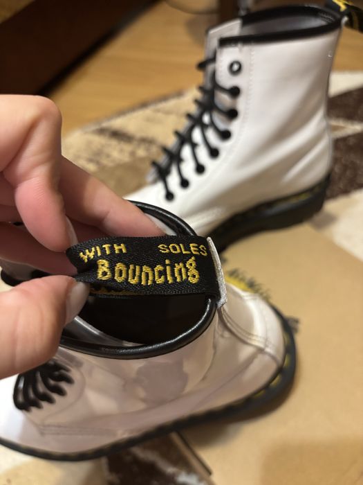 Dr. Martens Jadon albi lucioși, mărimea 39