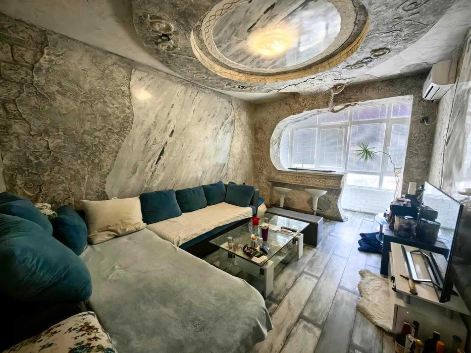 Дава се под наем Тристаен апартамент в Разград, Център - 78 кв.м за 127500 € - Снимка #3