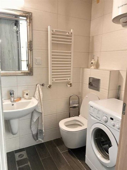 Двустаен имот в кв.Белите брези