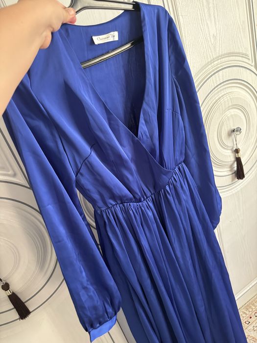 Вечерное платье с поясом