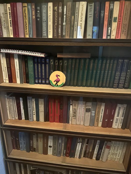 Продам книжные полки