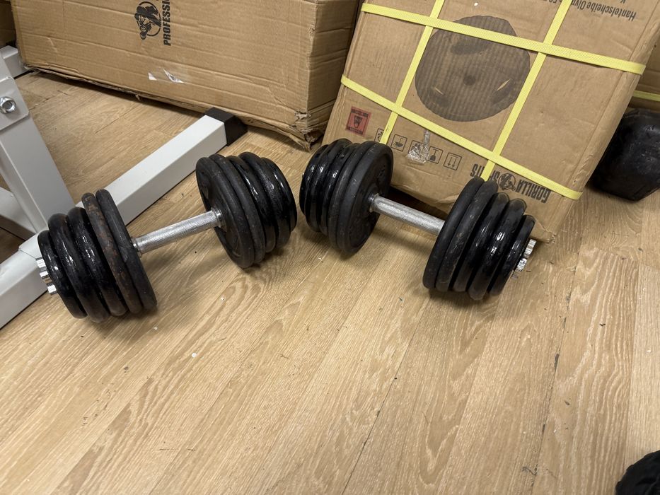 Gantere fier reglabile set 44 kg, 22 kg+22 kg=44 kg. Pret 550 lei