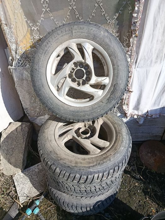 Резина зимняя деаметр 14