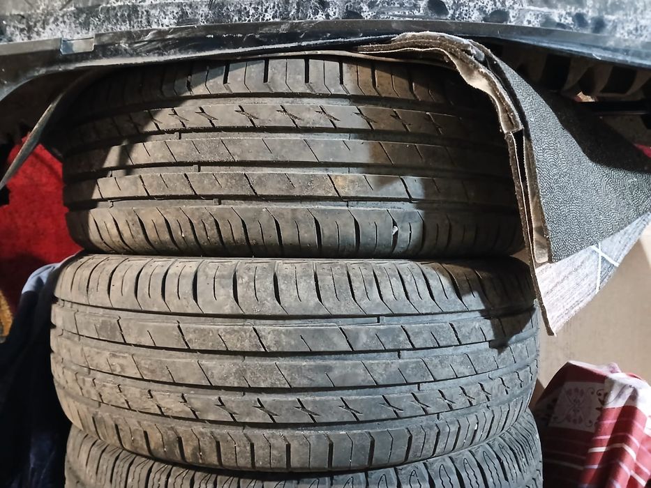 Продам резины на 17