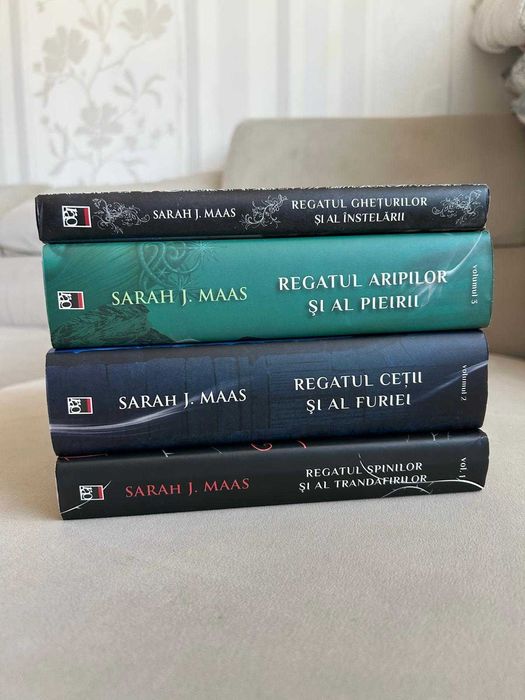 Vol 1,2,3 si nuvela regatul spinilor si al trandafirilor sarah j maas