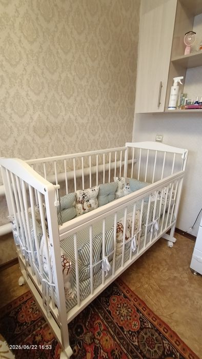 Продам детскую кроватку