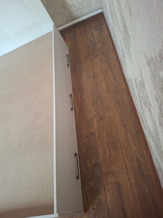 Продаётся двух спальная кровать