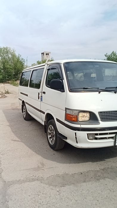 Микроавтобус Тойота Хайс