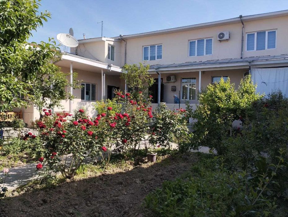 Сиз излаяткан ажоиб хонадон!!