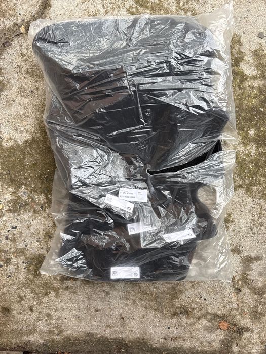 Чисто нови стелки за BMW I4