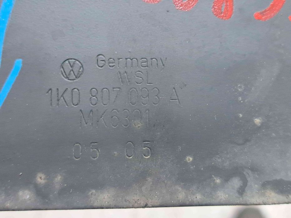 Armatura bara fata Volkswagen Golf 5 (1K1) [Fabr 2004-2008] 1K0807093A