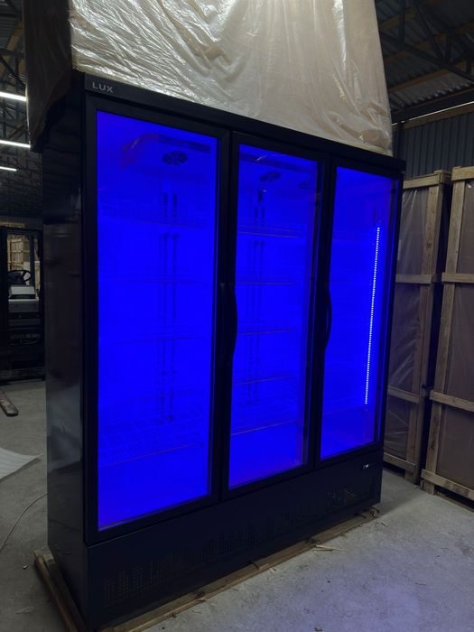 Холодильник витрина дла магазин