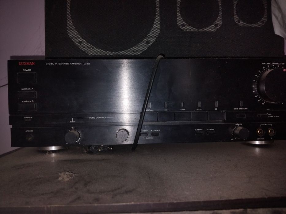 Усилвател luxman lv-112