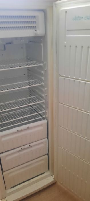 Продам морозильную камеру