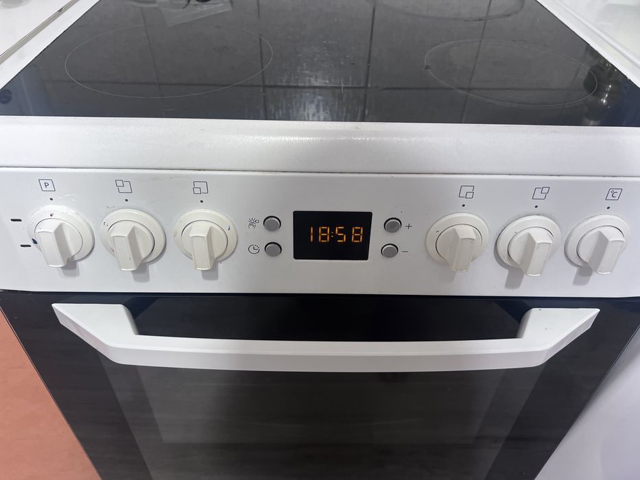 Продам плиту с духовкой