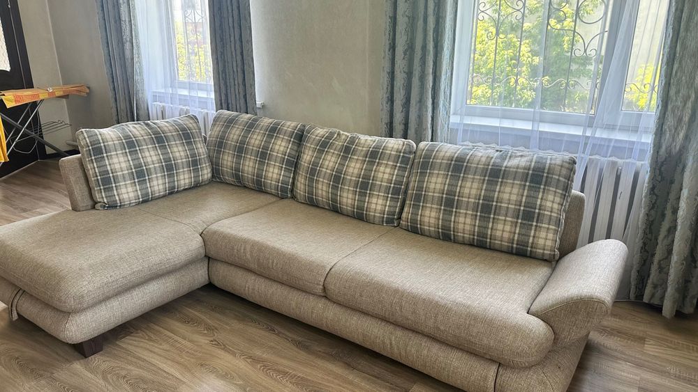 Диван для гостиной