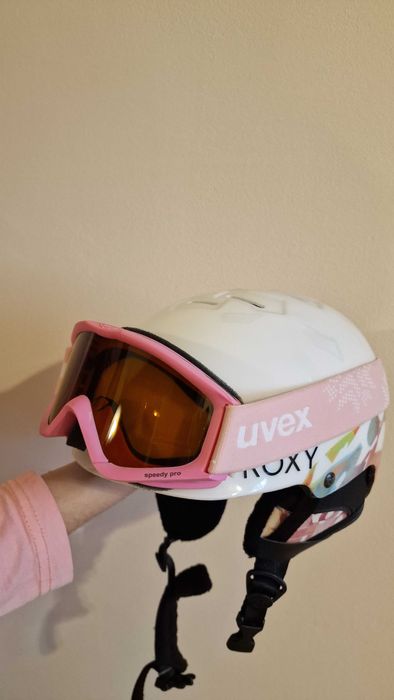Комплект (каска Roxy, очила Uvex, ръкавици Rossignol) - 2 броя