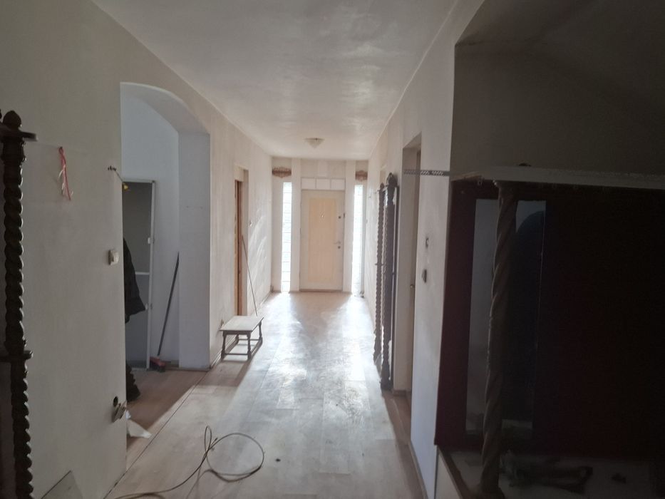 Vând casa strada Cocorilor