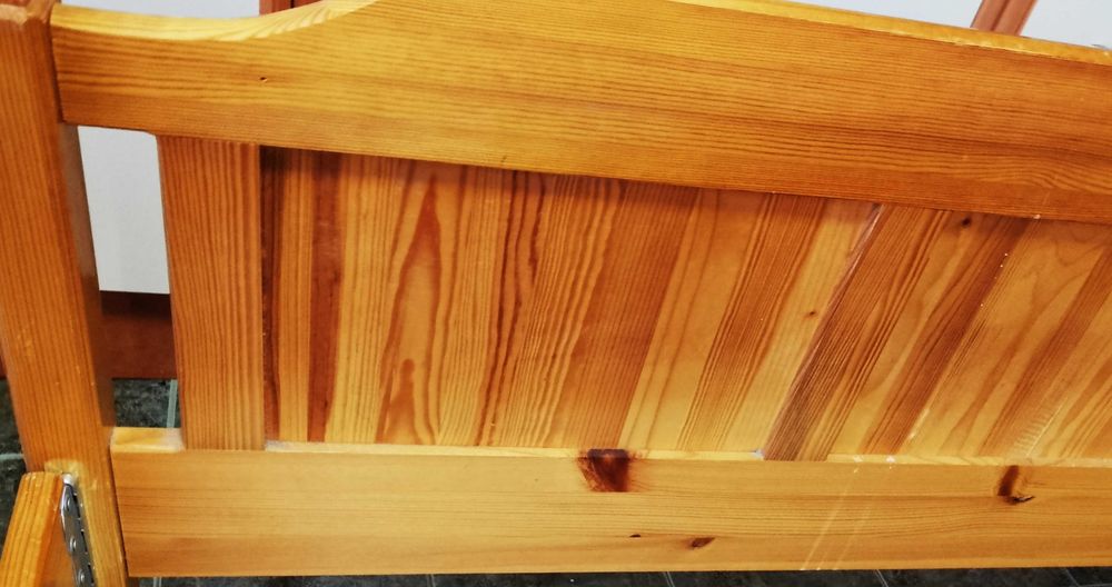 Спалня, дърво. 114/190см. Масивна. Стабилна.