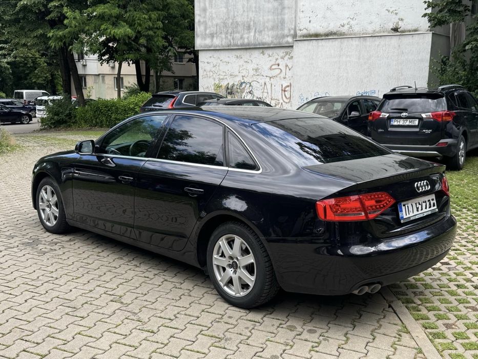 Vand Audi A4 B8-2011!