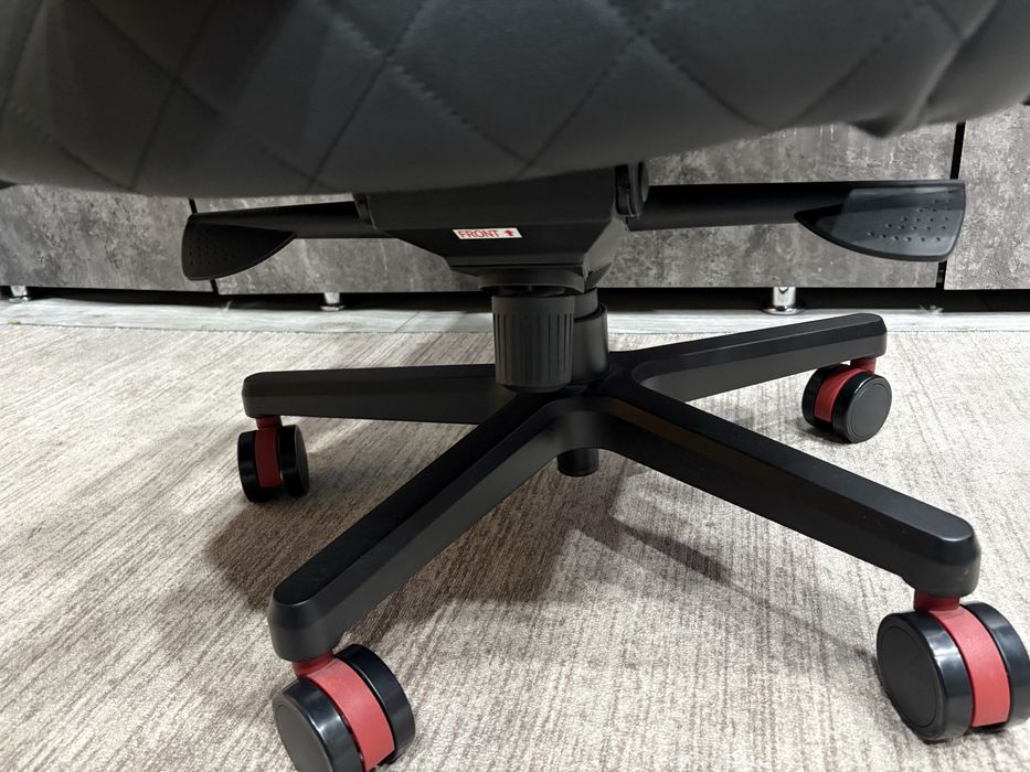 Продам игровое кресло HP OMEN