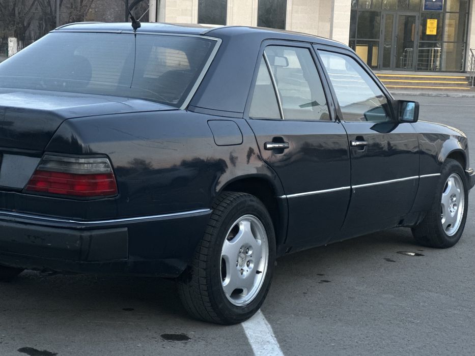 Мерс 124 СРОЧНО!!!