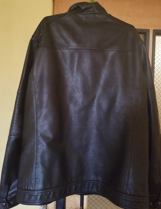 Мъжко черно кожено яке размер 2XL