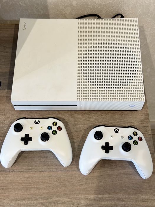 Продается X-Box one S