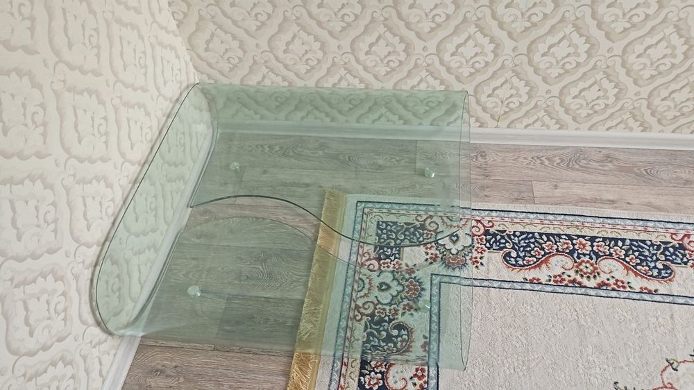 Журнальный стол стекло