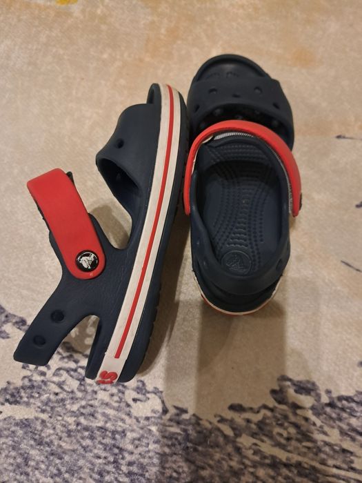 Сандали CROCS червен цвят