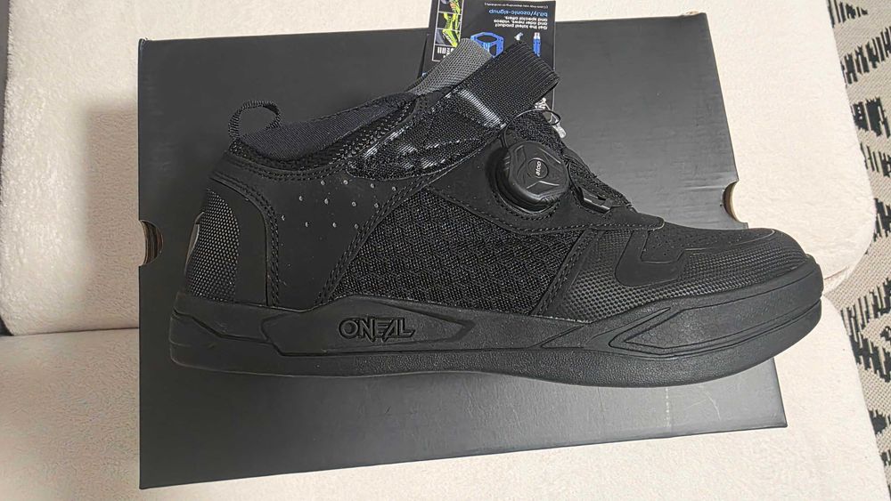 Продавам нови обувки O'NEAL SESSION SPD V.22 GRAY/BLACK