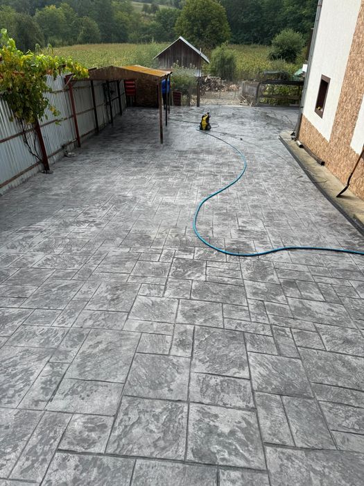 Beton Amprentat Si Vertical!