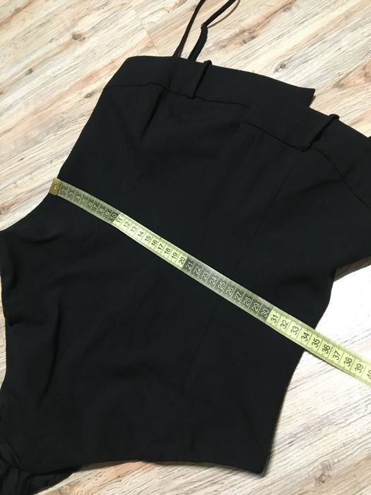 Body negru asimetric Zara