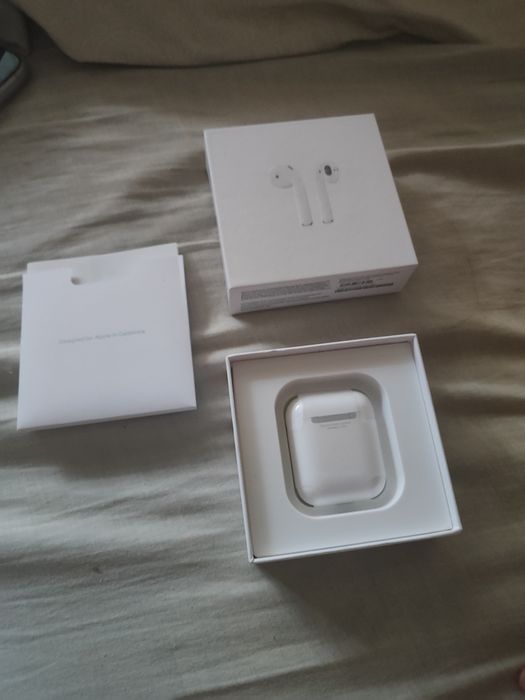 Наушники airpods