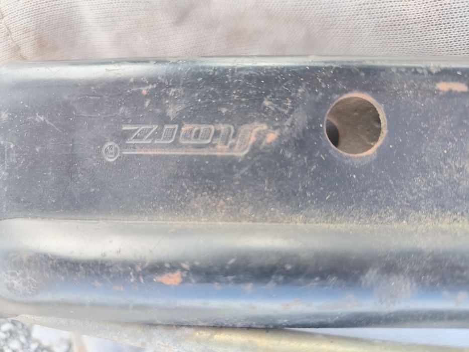 Крик + ключ за лек автомобил