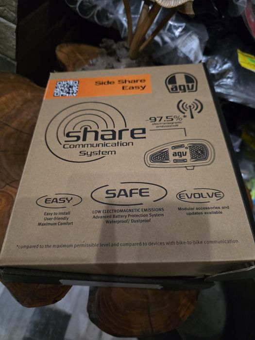 Комуникация AGV Side Share Easy VI Комуникационна система за каска AGV