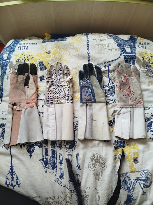 Перчатки для фехтования