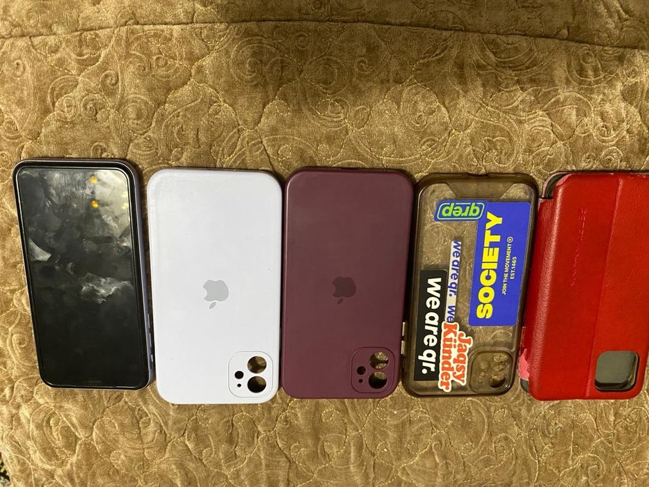 Продам айфон 11 .