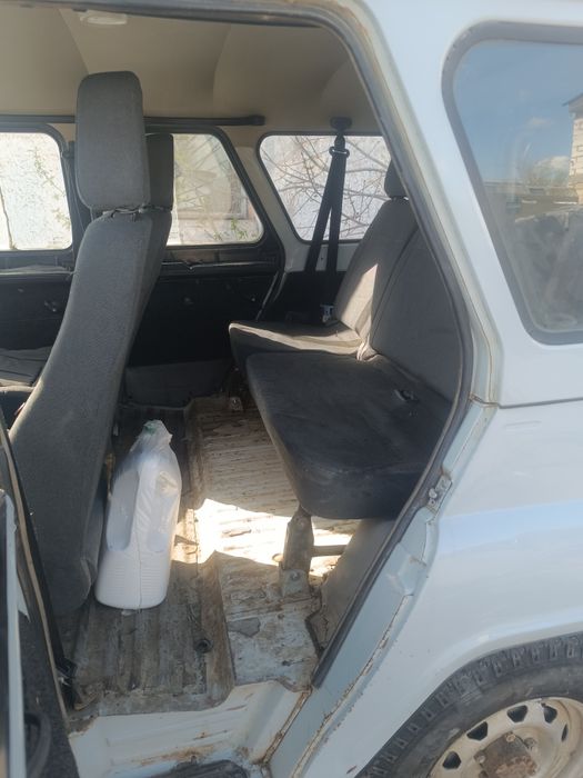 Продам УАЗ Хантер цена 1.8 торг у капота