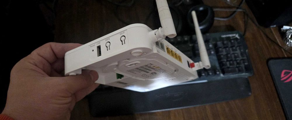 Продается Роутер ZTE F660